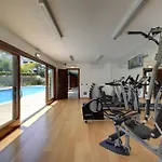 Doncella Luxury With Ocean View Apartment